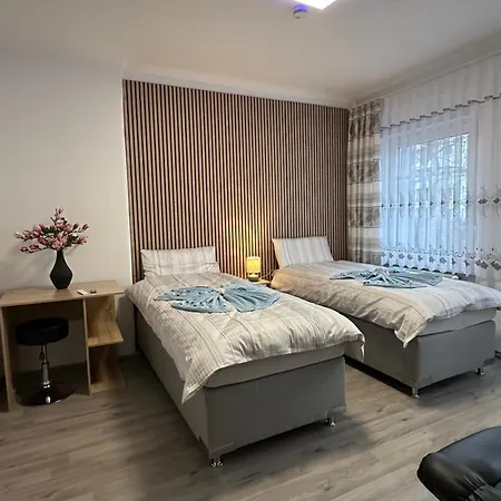 Oppiner Strasse 14 Trotha Apartamento *